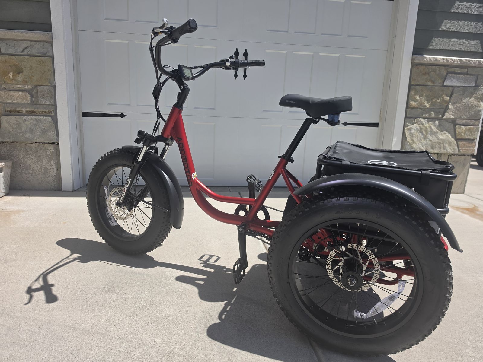 Brand New Electric Trike Addmotor Citytran M-315 with zippered cargo container 750 W Version