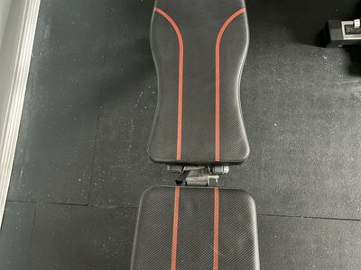 Adjustable Weight Bench