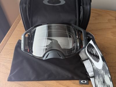 Fox Airframe MX Goggles