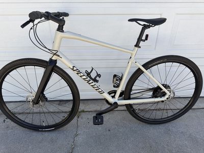 2022 Specialized sirrus x 4.0