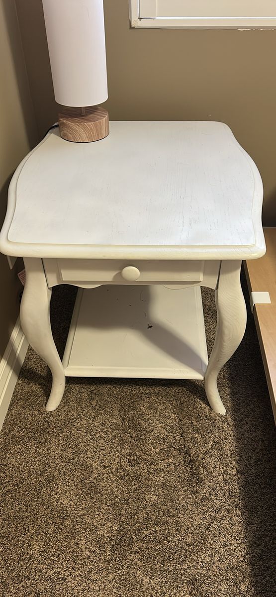 White Wooden Nightstand with Drawer