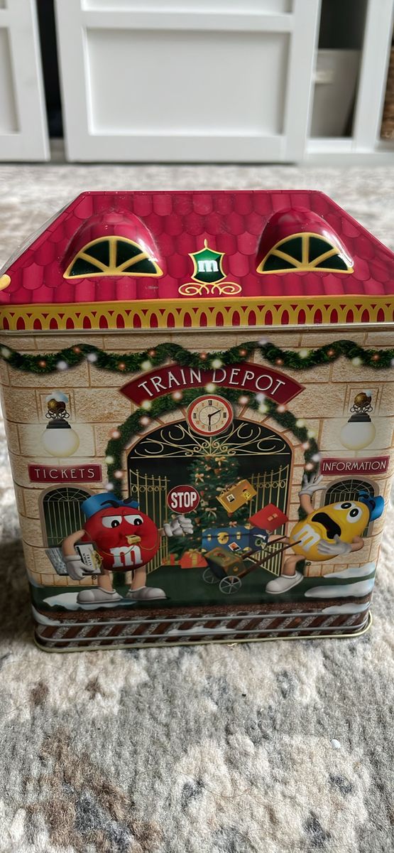 Vintage M&M's Train Depot Ltd Ed Tin Can Storage Container Collectible 2001