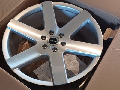 Strata 20" wheels