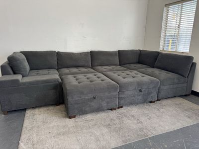 GRAY COSTCO TISDALE MODULAR SECTIONAL COUCH & 2 OTTOMANS
