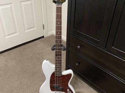Ibanez bass excellent condition