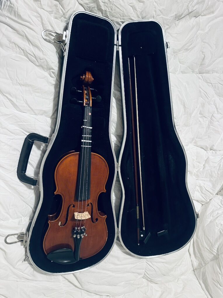 Klaus Mueller Etude Model 110T Size 3/4