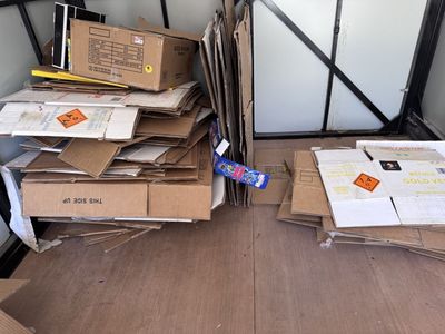 Orem! Free boxes and pallets!