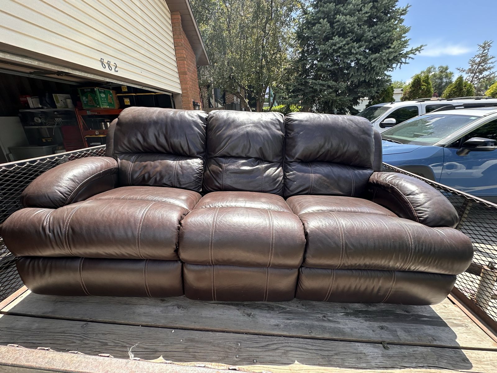 Power recliner couch