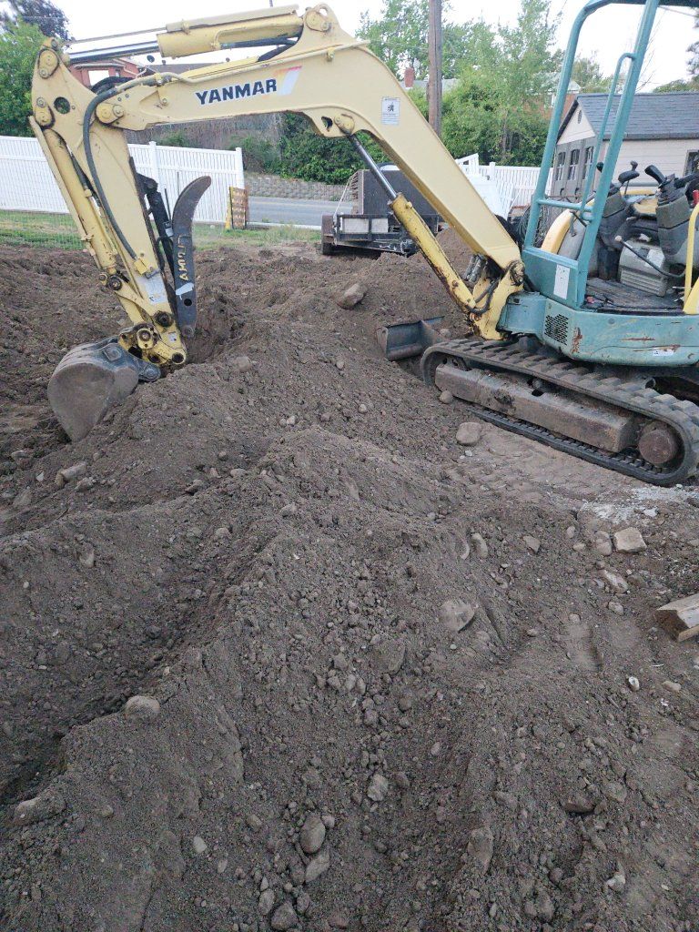 free dirt!! Come get it in Bountiful!!