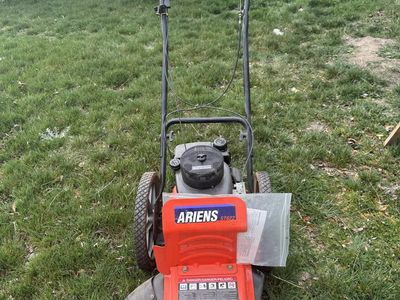 Ariens 22” ST622 A String Trimmer 6 HP Engine