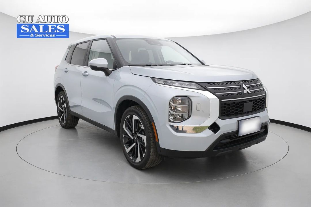 2022 Mitsubishi Outlander ES
