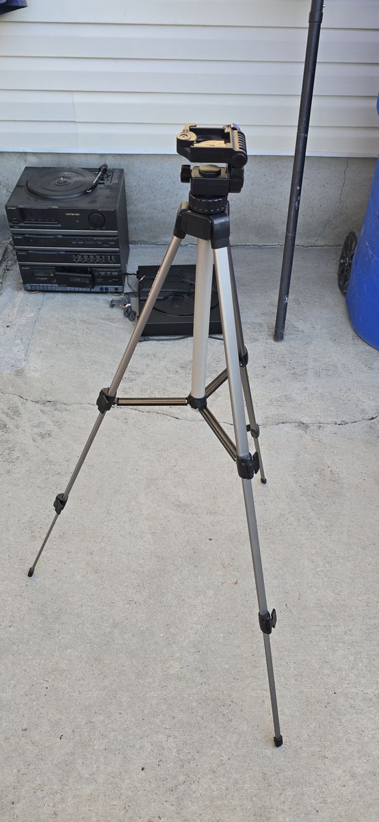 Ambico 54" Aluminum Camera Tripod – V-0555 Video Tripod with Fluid Pan Head