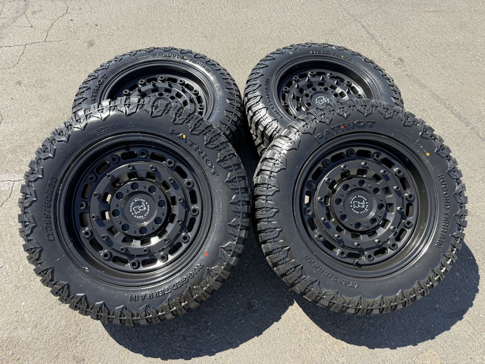 New LT285/60r20 Patriot RT Black Rhino Arsenal 33.5 inch 6x5.5 Chevy Silverado 1500 Tahoe GMC Yukon Ram 1500 6 lug 