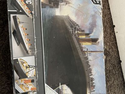 Titanic Model Kit (incomplete)