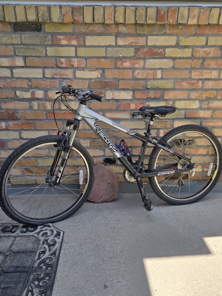 Women's Scott Contessa mountain bike