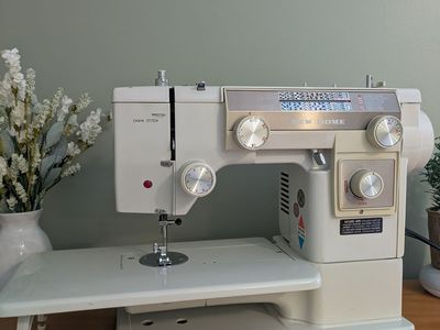 Vintage New Home Model 609 Sewing Machine