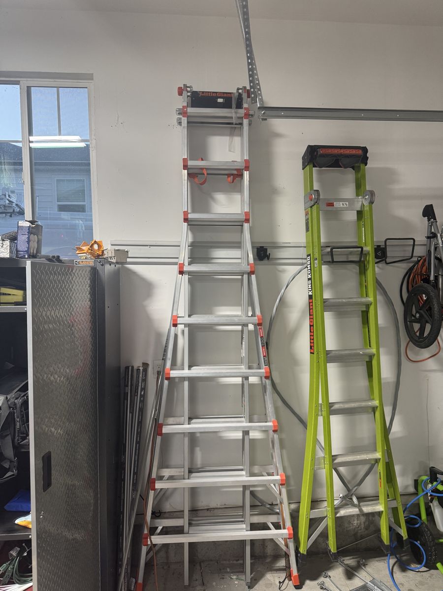Little Giant Skyscraper 17A Aluminum Multi-Position Ladder - Good Condition