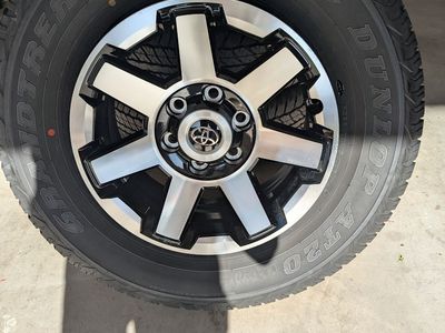 Toyota 4Runner TRD Off-Road wheels and tires