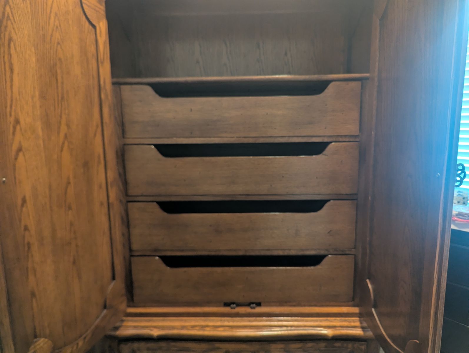 Main image 13