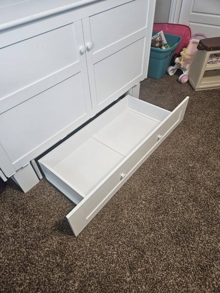 Main image 7