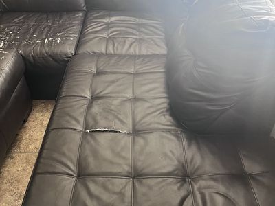 FREE SECTIONAL