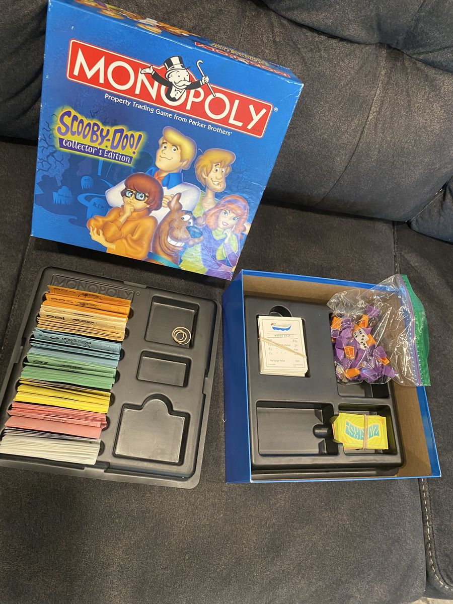 Scooby Doo monopoly all pieces included