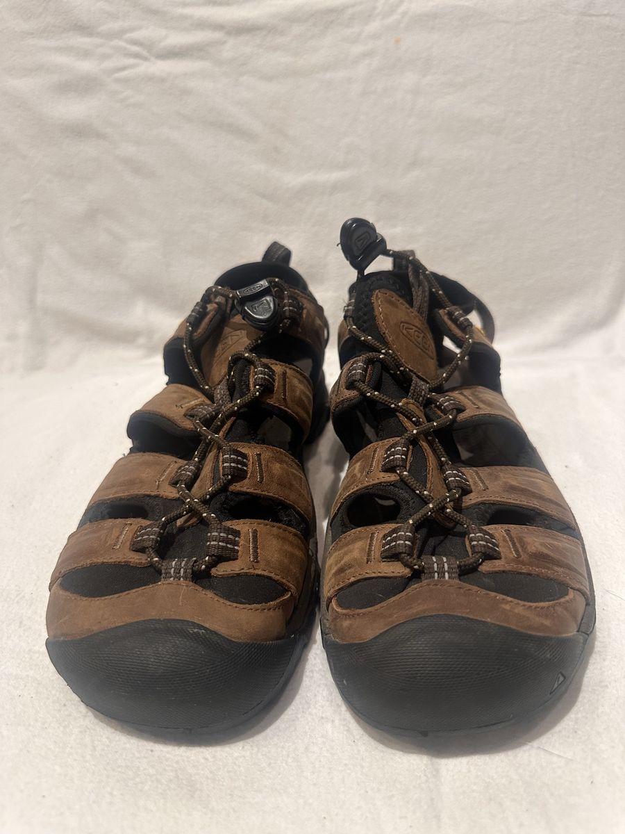 Keen men’s size 9.5 Leather/neoprene, barely used hiking sandals