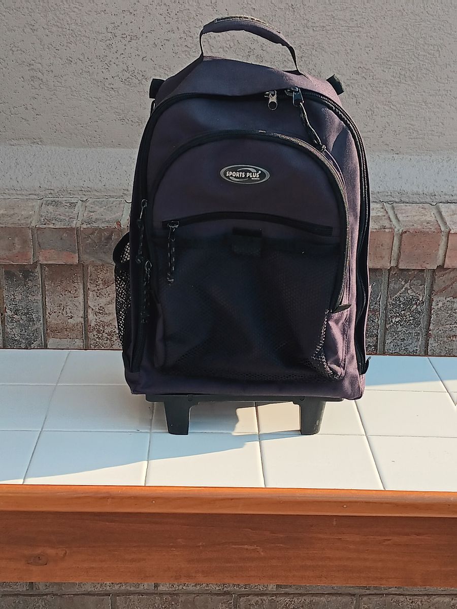 Rolling backpack