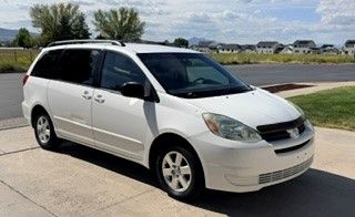2005 - Toyota Sienna Van - Single Owner - Million Mile Toyota? 