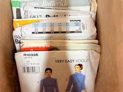Large Lot Sewing Patterns - Vogue & More
