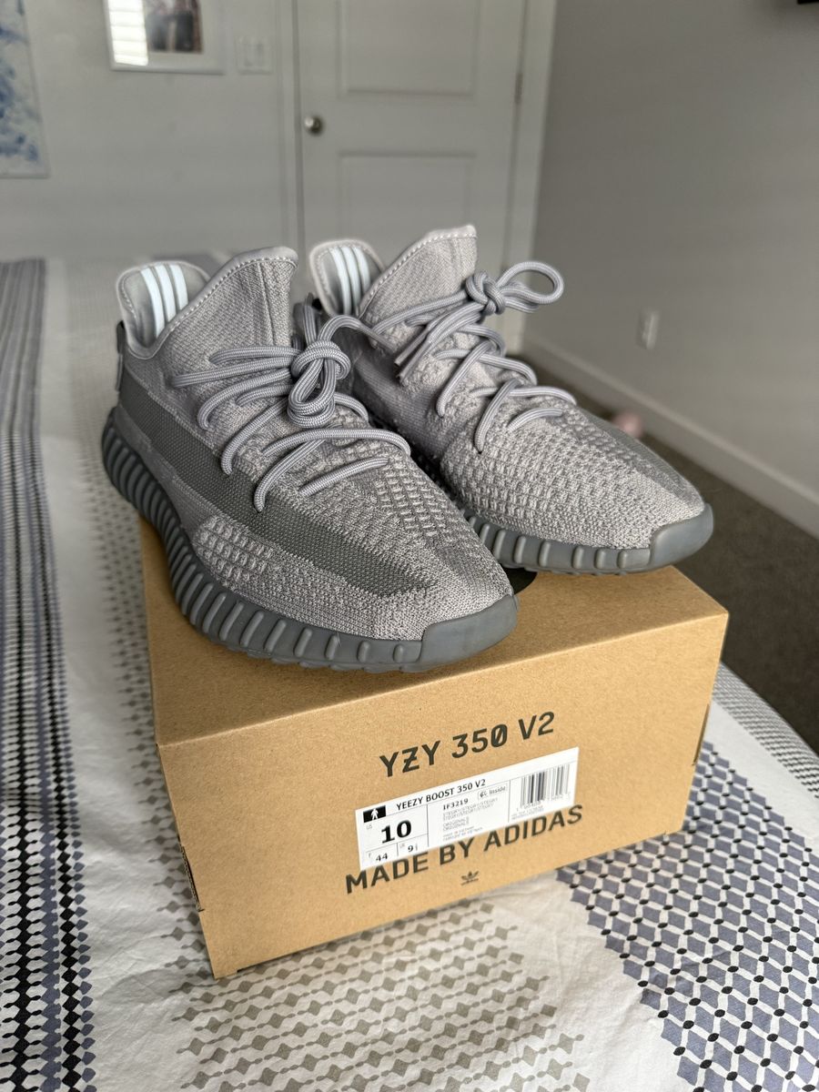 Adidas Yeezy 350 V2 Shoes