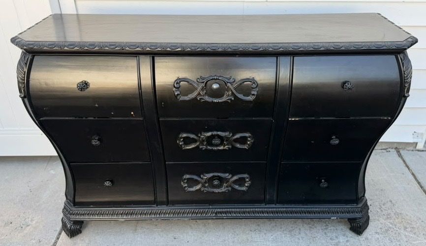 Gorgeous black dresser