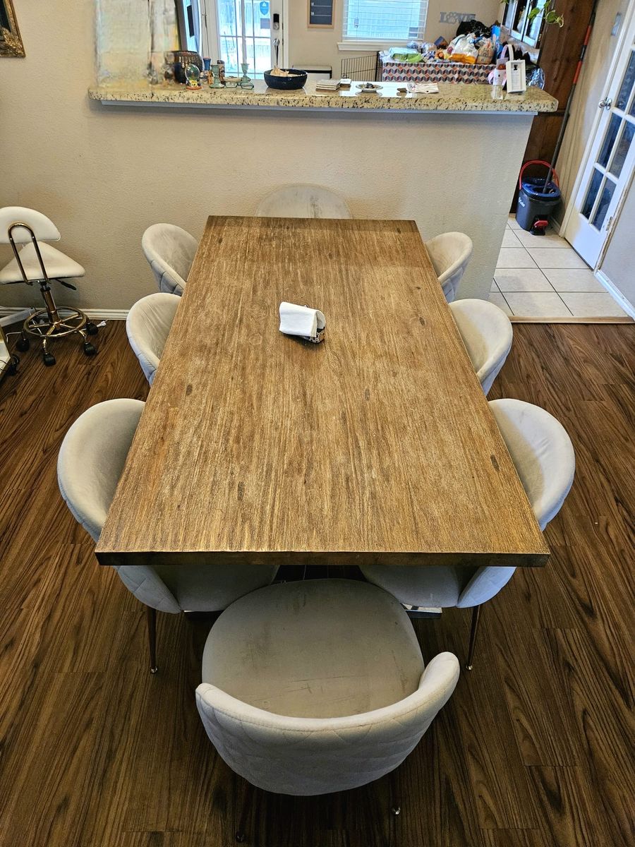 Dinning room table