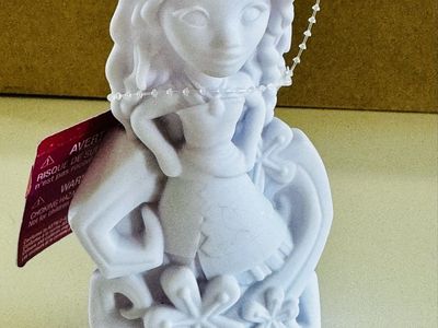FREE NEW DISNEY PRINCESS MOANA Design a Vinyl art & craft figure w/ markers