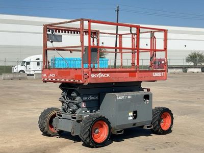 2018 Skyjack SJ6832 Rough Terrain Scissor Lift