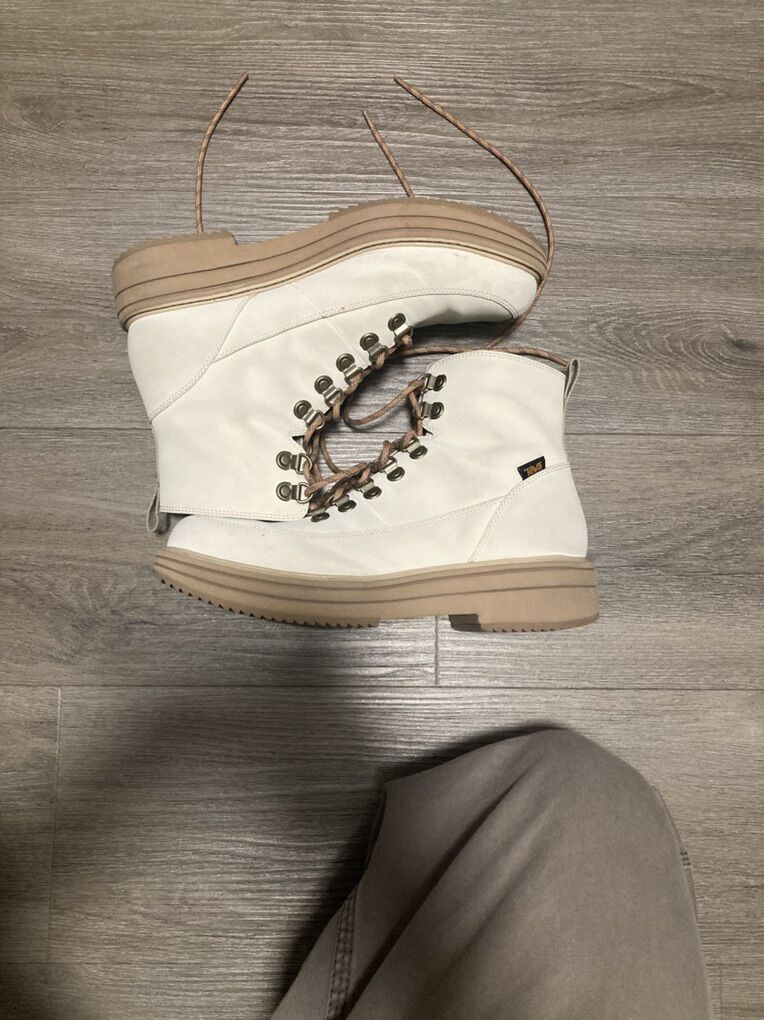 Teva womens Boots