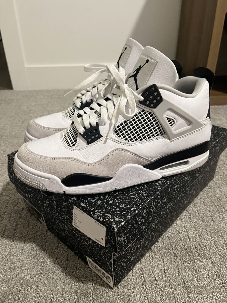 Air Jordan 4 Retro Military Black Sz 10.5 Mens