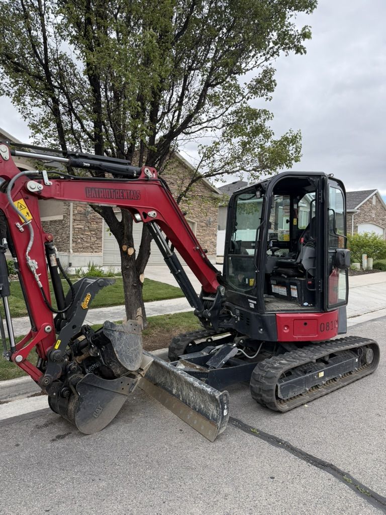 Yanmar 35 Class Mini Excavator for Rent - Digs Deep and Very Strong