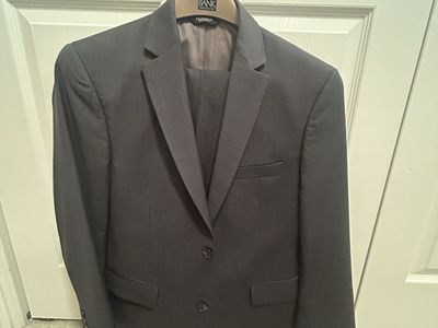 Jos. A. Bank Dark Gray Two-Piece Suit (Size 40 / 34x32)
