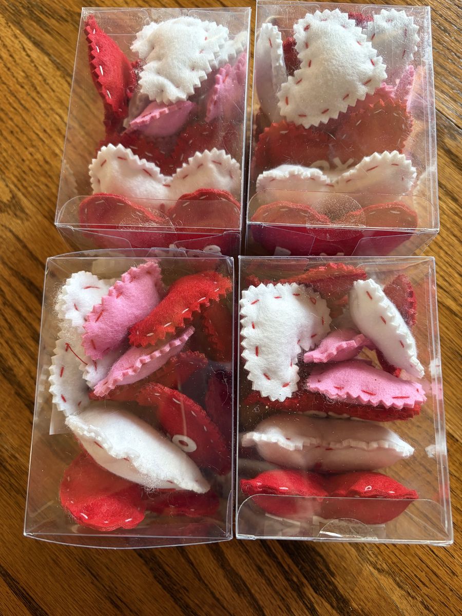 4 Felt Heart Sets