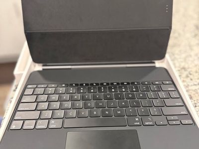 I PAID THE TAX - NEW APPLE MAGIC KEYBOARD 13' AIR