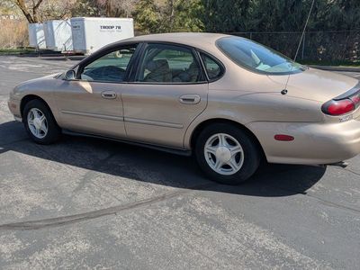 1999 Ford Taurus