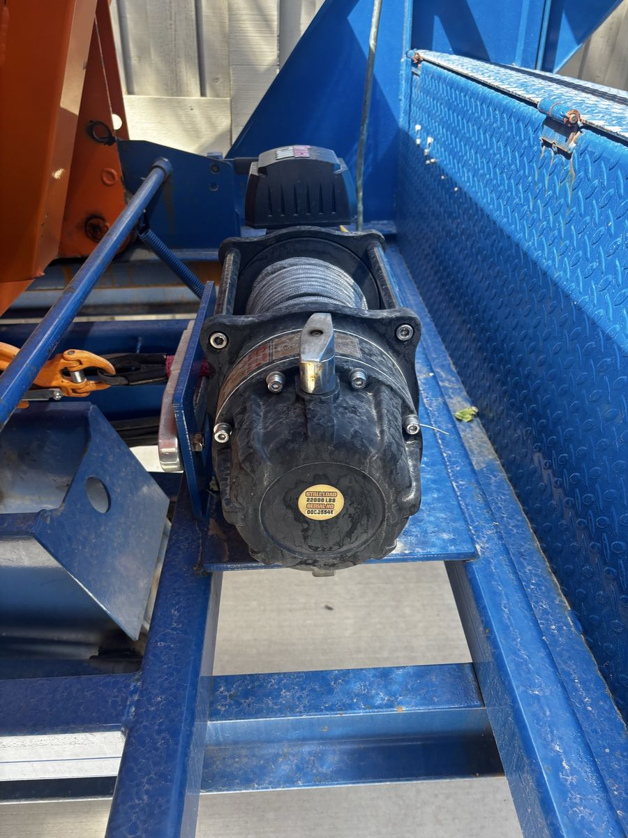 Main image 3