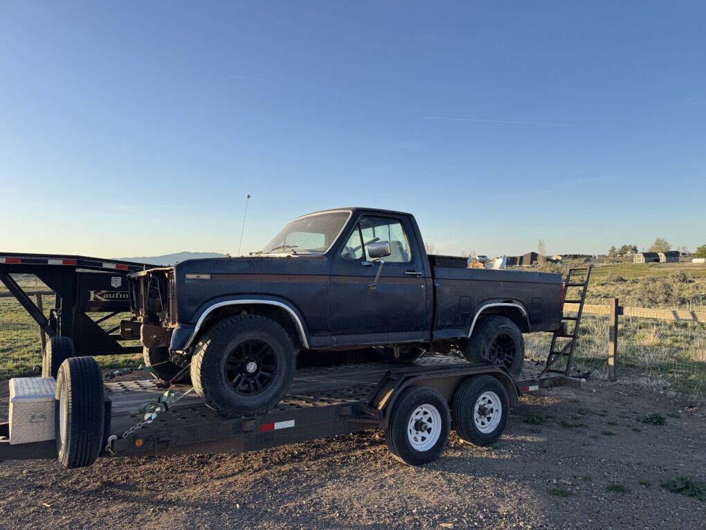 1985 Ford Bullnose F-150 Explorer  4x4
