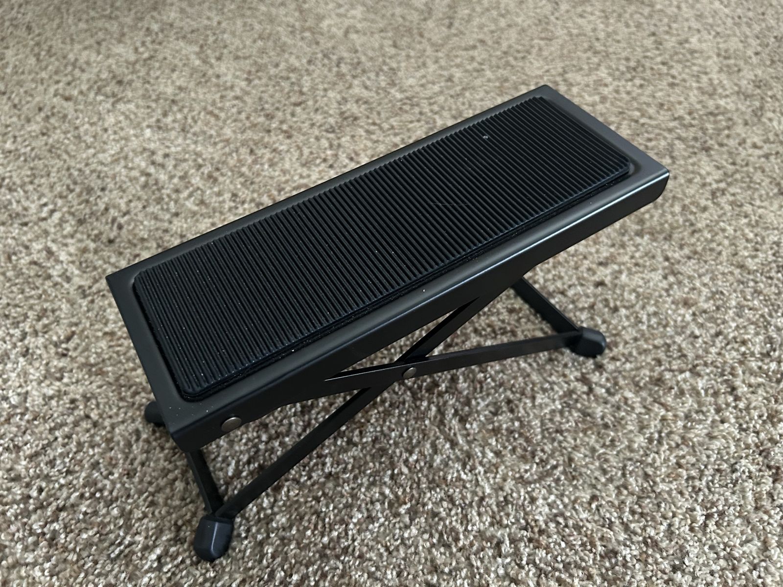 Guitar Foot Stool, adjustable. New