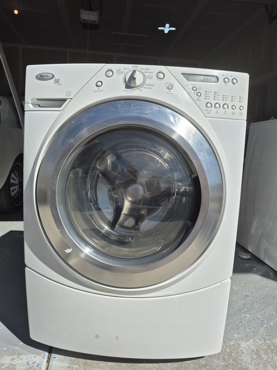 Whirlpool Duet Washing machine