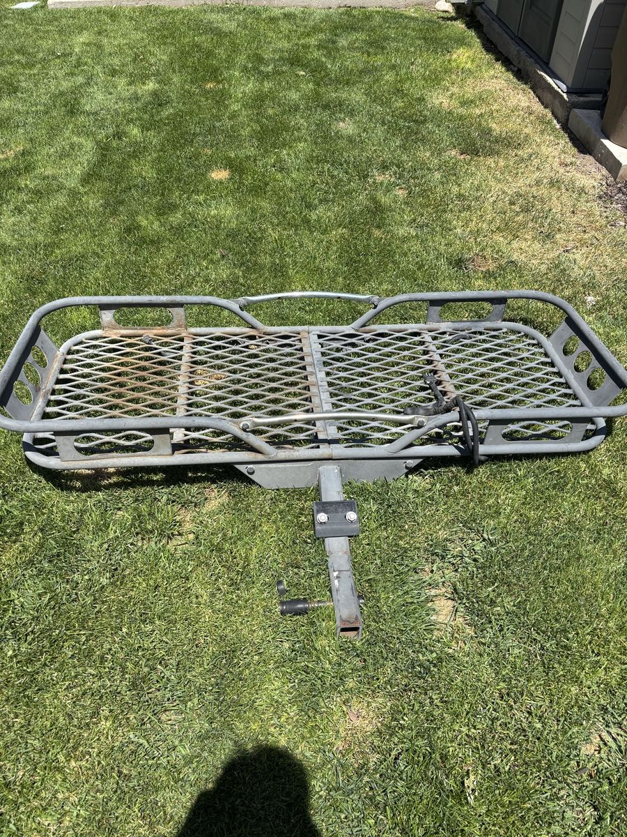 Hitch mounted cargo rack
