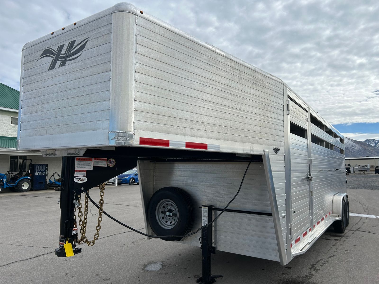 2027 Hillsboro 7X24 Endura Stock Trailer