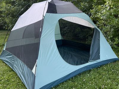 Like New 4-5 Person 9x9 Camping Tent. Never's Seen Dirt!