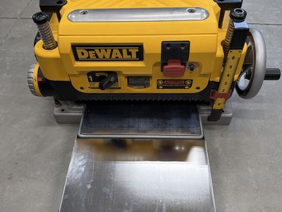 Dewalt DW735 Planer